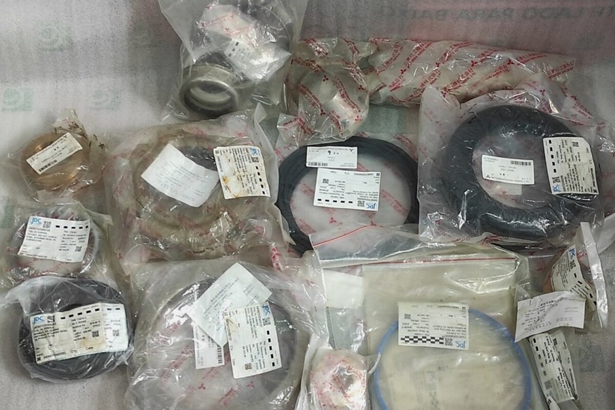 Etiketli orijinal Mitsubishi Selfjector yedek parçaları